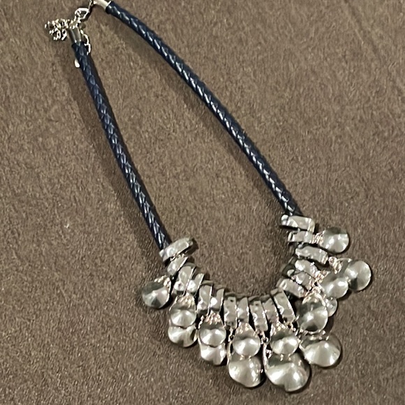 Venezia navy blue necklace with faux crystals and silver trim corded 16-18”💕 - Picture 2 of 6